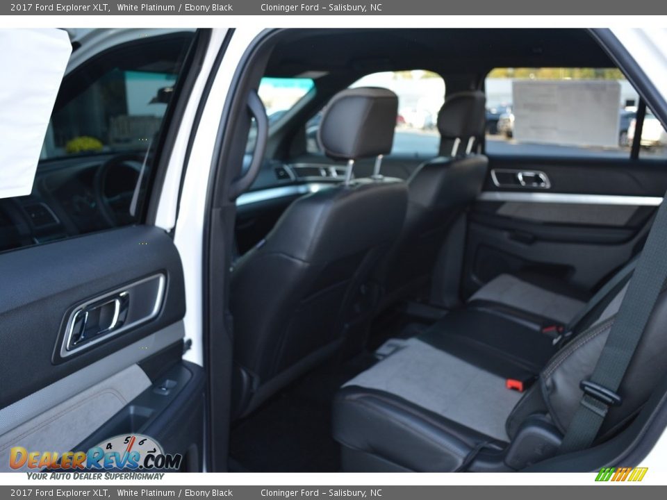 2017 Ford Explorer XLT White Platinum / Ebony Black Photo #8