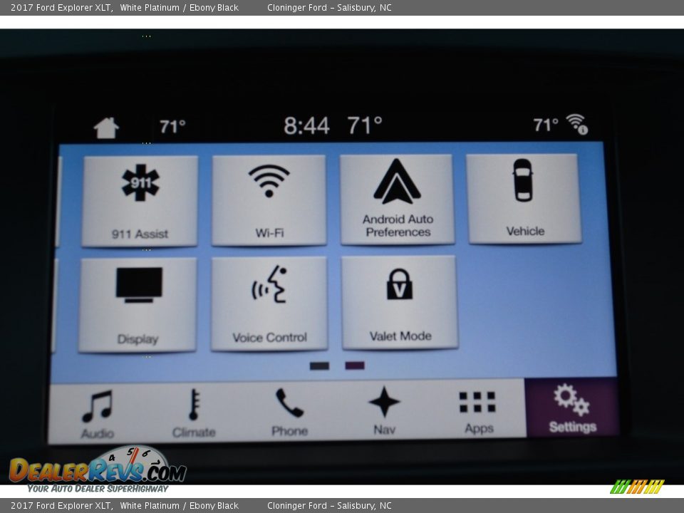 2017 Ford Explorer XLT White Platinum / Ebony Black Photo #13