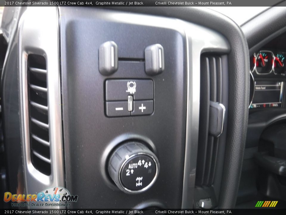 2017 Chevrolet Silverado 1500 LTZ Crew Cab 4x4 Graphite Metallic / Jet Black Photo #17