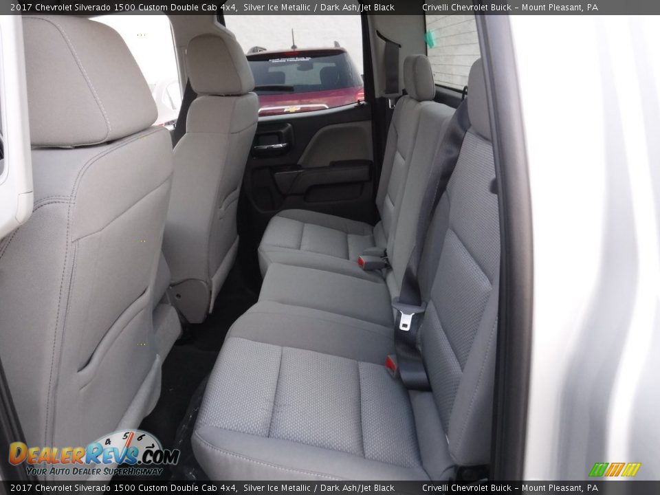 2017 Chevrolet Silverado 1500 Custom Double Cab 4x4 Silver Ice Metallic / Dark Ash/Jet Black Photo #17