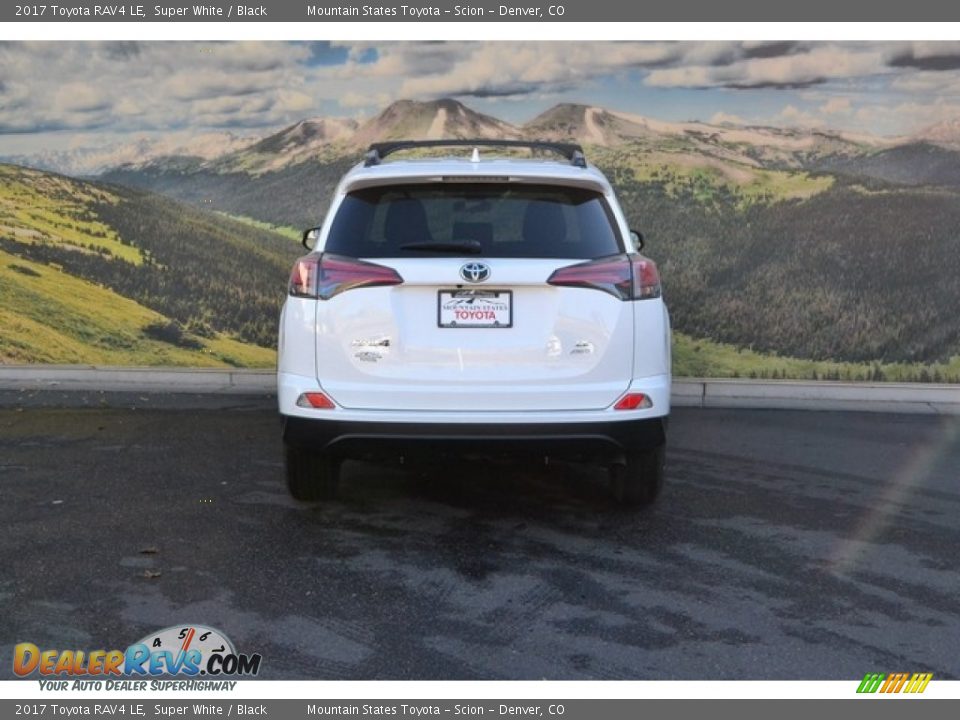 2017 Toyota RAV4 LE Super White / Black Photo #4