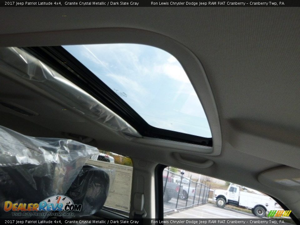 2017 Jeep Patriot Latitude 4x4 Granite Crystal Metallic / Dark Slate Gray Photo #10