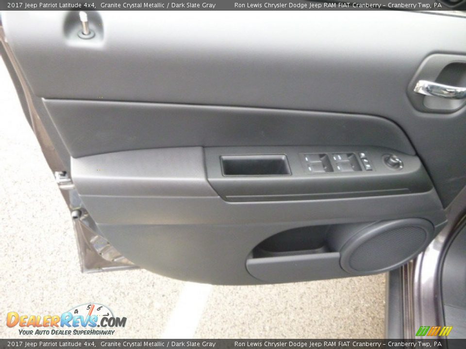 2017 Jeep Patriot Latitude 4x4 Granite Crystal Metallic / Dark Slate Gray Photo #14