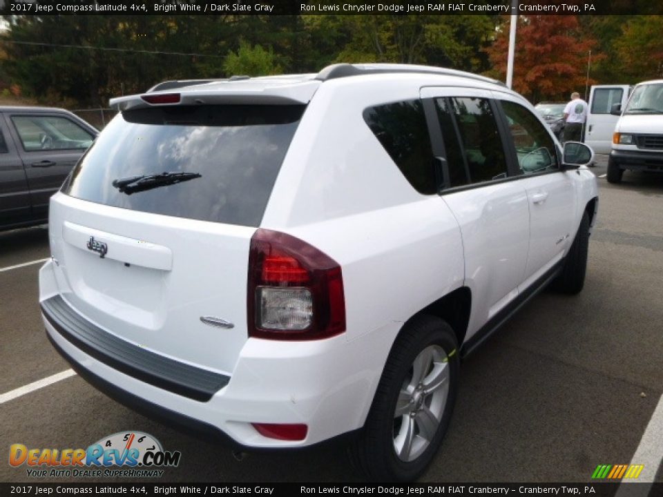 2017 Jeep Compass Latitude 4x4 Bright White / Dark Slate Gray Photo #7