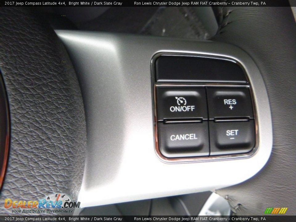2017 Jeep Compass Latitude 4x4 Bright White / Dark Slate Gray Photo #18