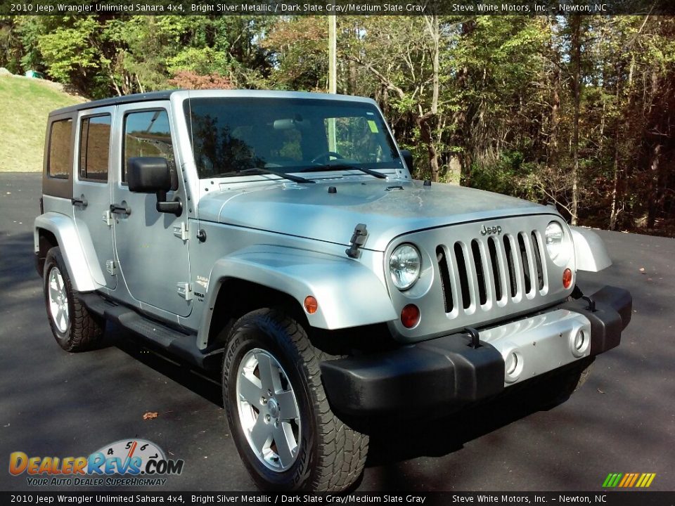 2010 Jeep Wrangler Unlimited Sahara 4x4 Bright Silver Metallic / Dark Slate Gray/Medium Slate Gray Photo #4