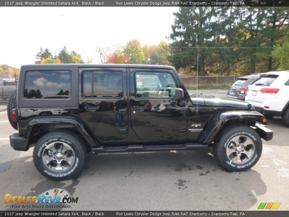 2017 Jeep Wrangler Unlimited Sahara 4x4 Black / Black Photo #8