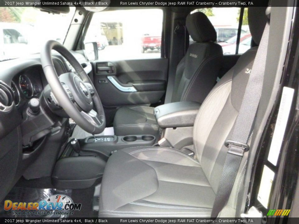 2017 Jeep Wrangler Unlimited Sahara 4x4 Black / Black Photo #13