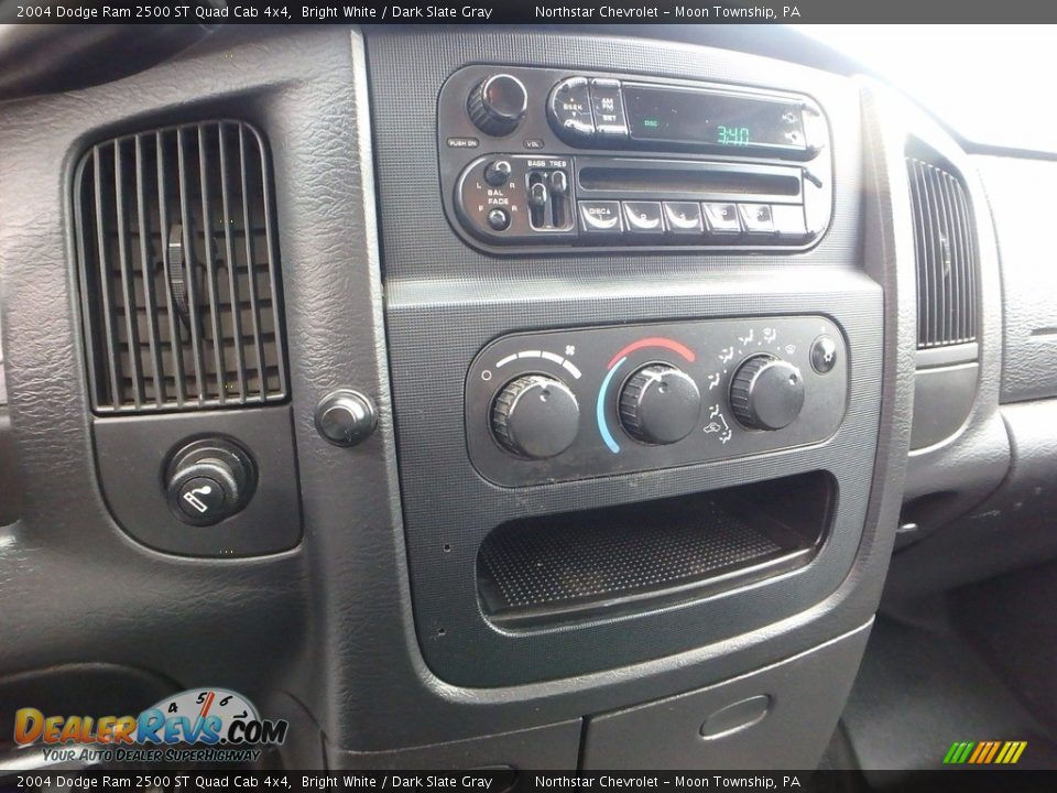 2004 Dodge Ram 2500 ST Quad Cab 4x4 Bright White / Dark Slate Gray Photo #13