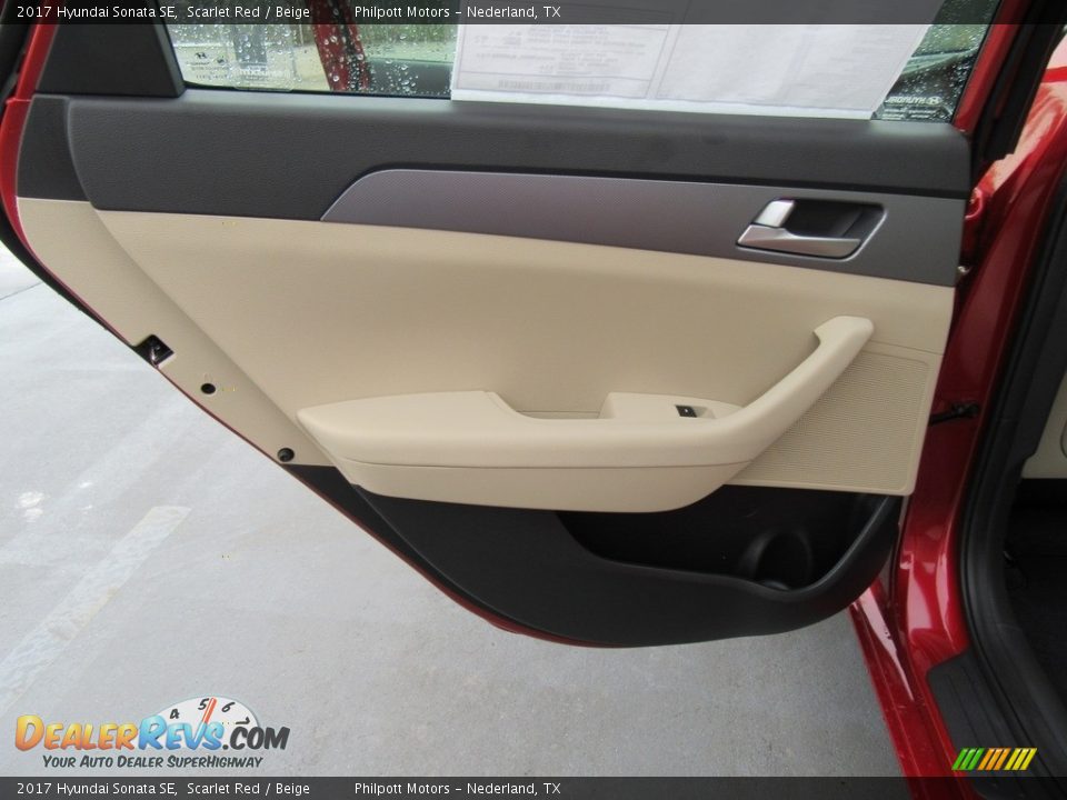 Door Panel of 2017 Hyundai Sonata SE Photo #17