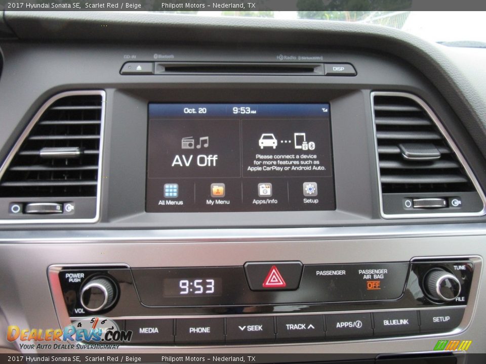 Controls of 2017 Hyundai Sonata SE Photo #25