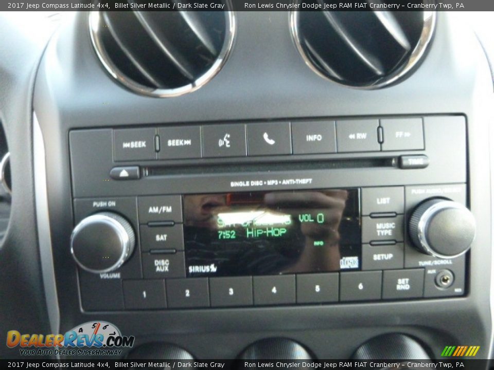 2017 Jeep Compass Latitude 4x4 Billet Silver Metallic / Dark Slate Gray Photo #17