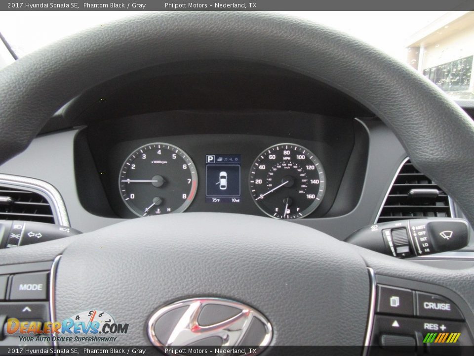 Controls of 2017 Hyundai Sonata SE Photo #29