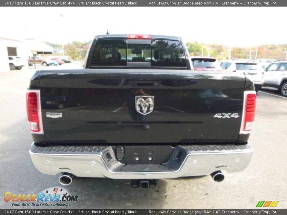 2017 Ram 1500 Laramie Crew Cab 4x4 Brilliant Black Crystal Pearl / Black Photo #7