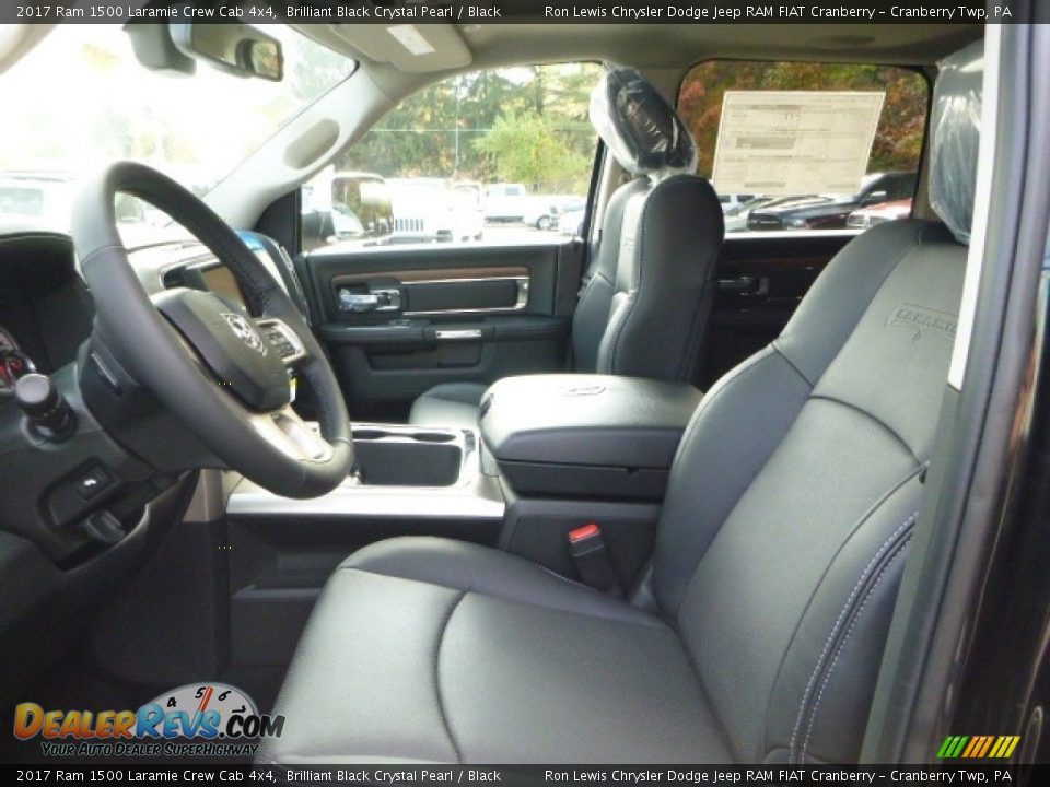 2017 Ram 1500 Laramie Crew Cab 4x4 Brilliant Black Crystal Pearl / Black Photo #14