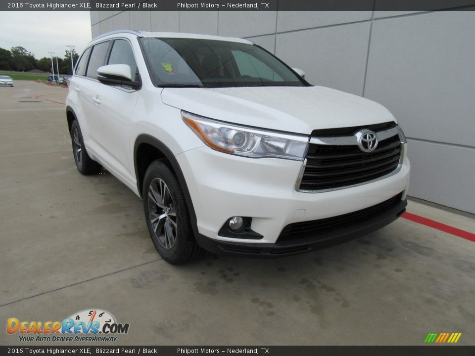 2016 Toyota Highlander XLE Blizzard Pearl / Black Photo #2