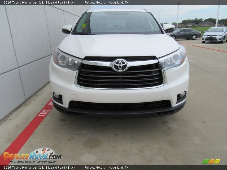 2016 Toyota Highlander XLE Blizzard Pearl / Black Photo #8