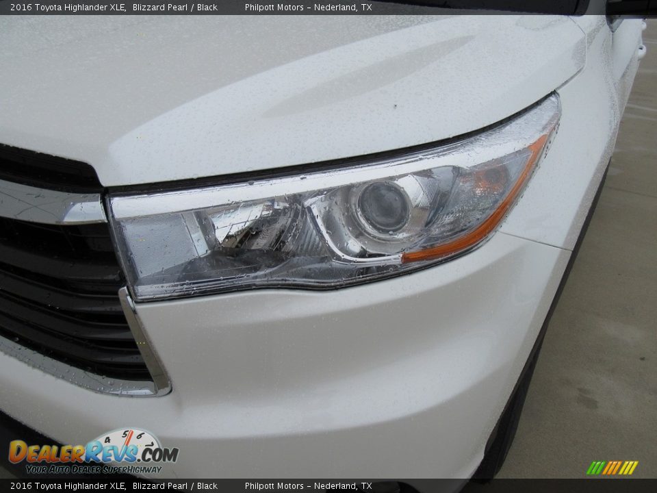 2016 Toyota Highlander XLE Blizzard Pearl / Black Photo #9