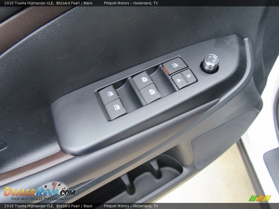 2016 Toyota Highlander XLE Blizzard Pearl / Black Photo #21