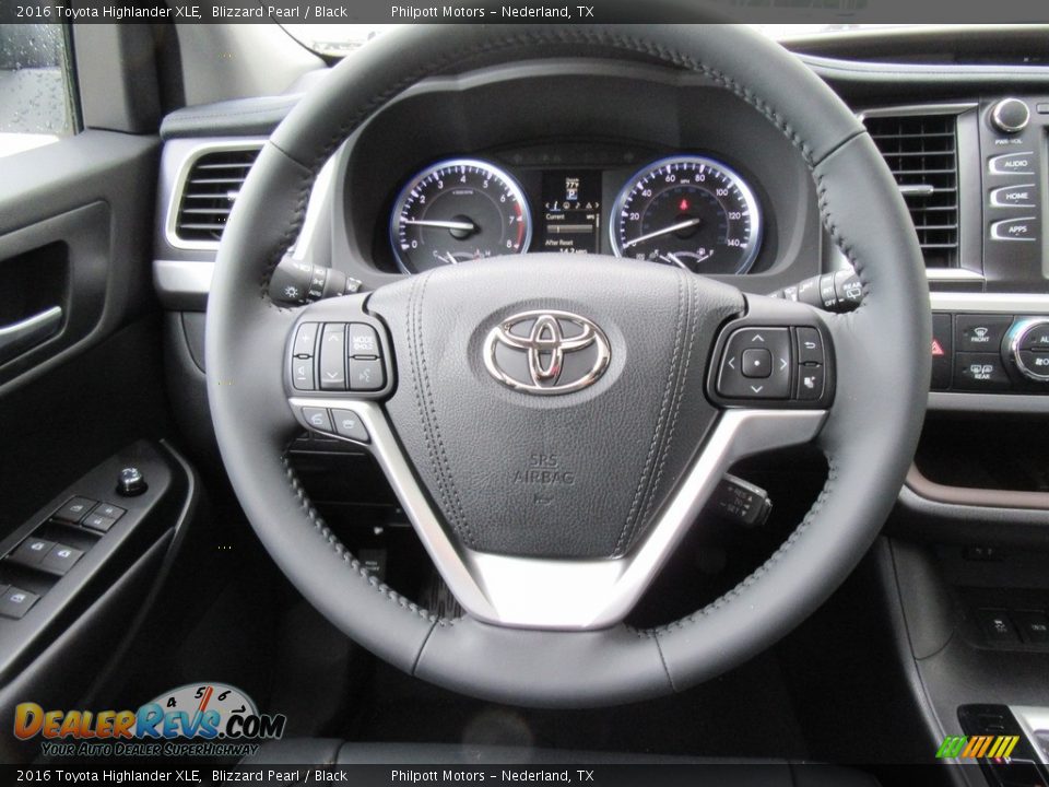 2016 Toyota Highlander XLE Blizzard Pearl / Black Photo #32