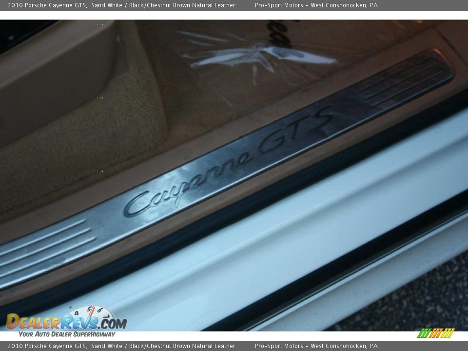 2010 Porsche Cayenne GTS Sand White / Black/Chestnut Brown Natural Leather Photo #9