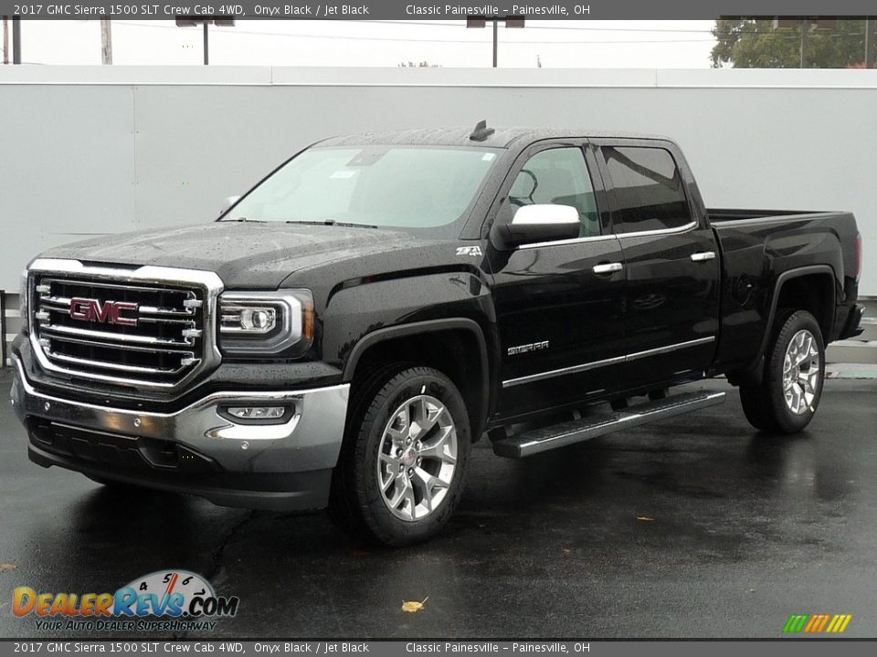 Front 3/4 View of 2017 GMC Sierra 1500 SLT Crew Cab 4WD Photo #1
