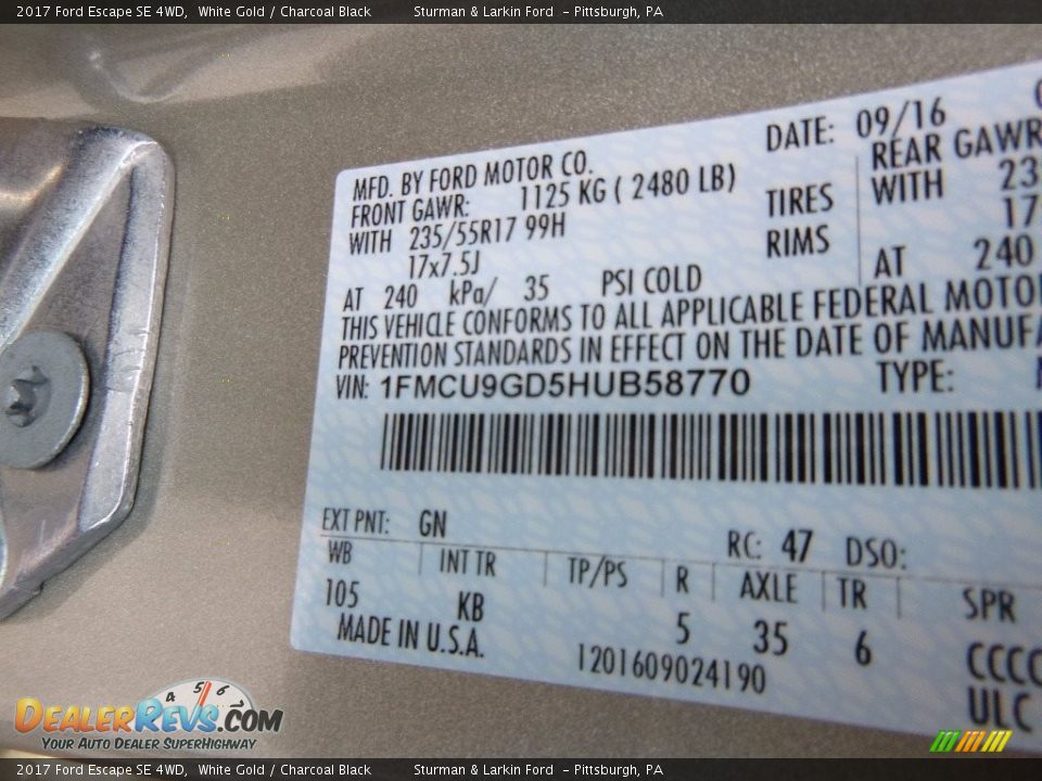 2017 Ford Escape SE 4WD White Gold / Charcoal Black Photo #11