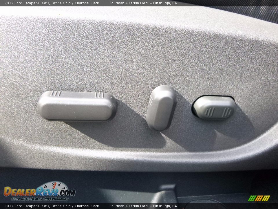 2017 Ford Escape SE 4WD White Gold / Charcoal Black Photo #12
