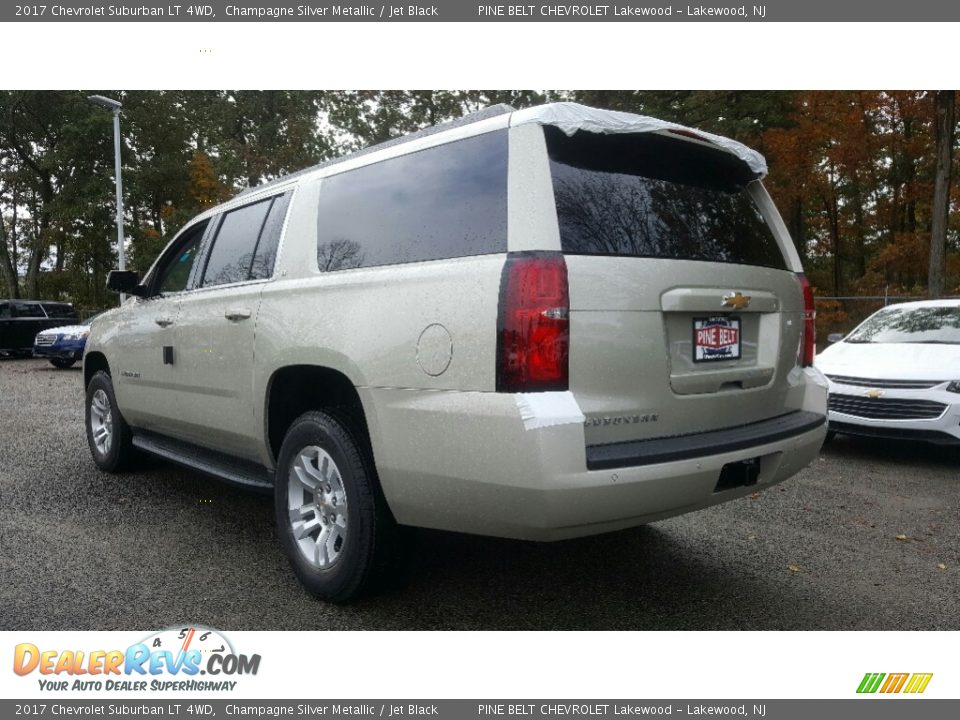 2017 Chevrolet Suburban LT 4WD Champagne Silver Metallic / Jet Black Photo #4