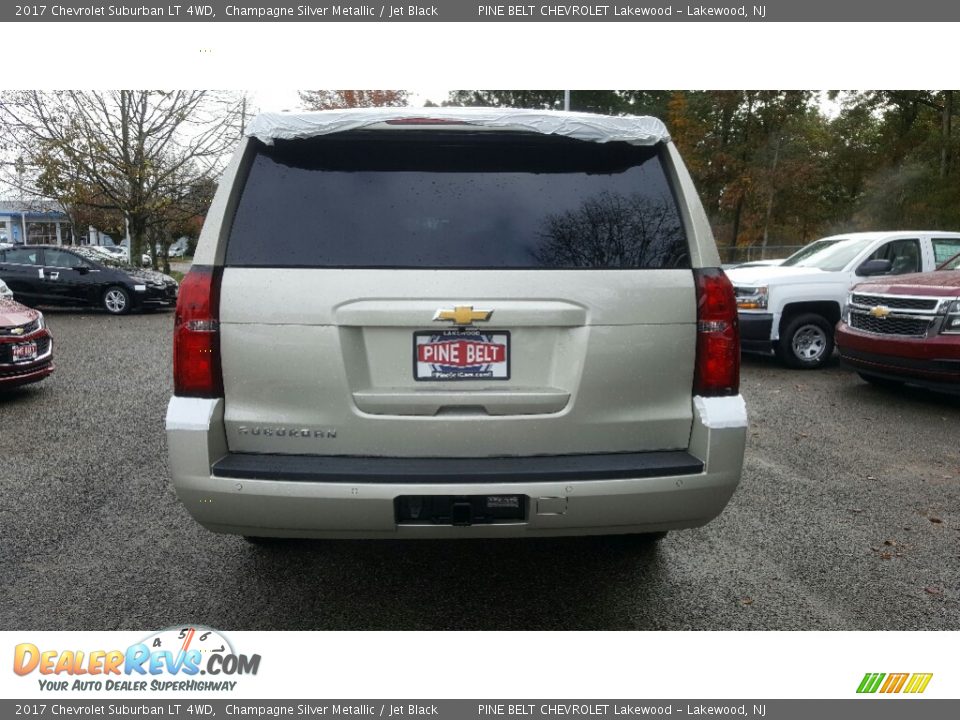 2017 Chevrolet Suburban LT 4WD Champagne Silver Metallic / Jet Black Photo #5