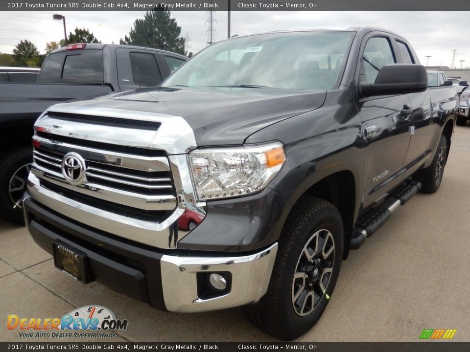 2017 Toyota Tundra SR5 Double Cab 4x4 Magnetic Gray Metallic / Black Photo #1