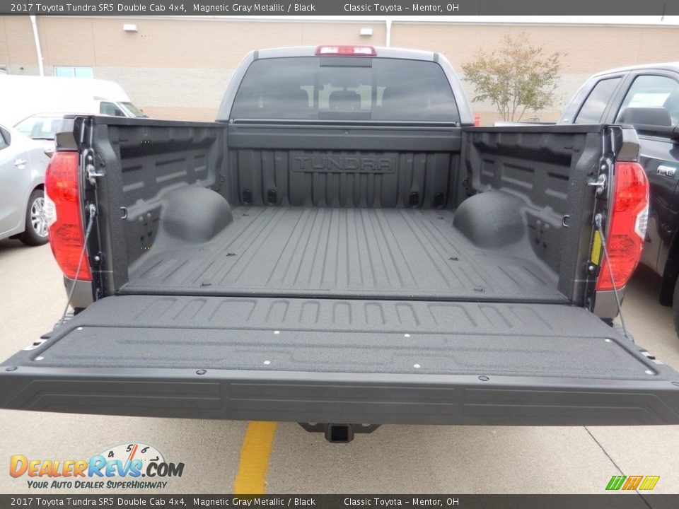 2017 Toyota Tundra SR5 Double Cab 4x4 Magnetic Gray Metallic / Black Photo #6