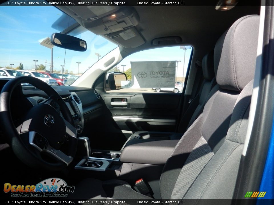 2017 Toyota Tundra SR5 Double Cab 4x4 Blazing Blue Pearl / Graphite Photo #3