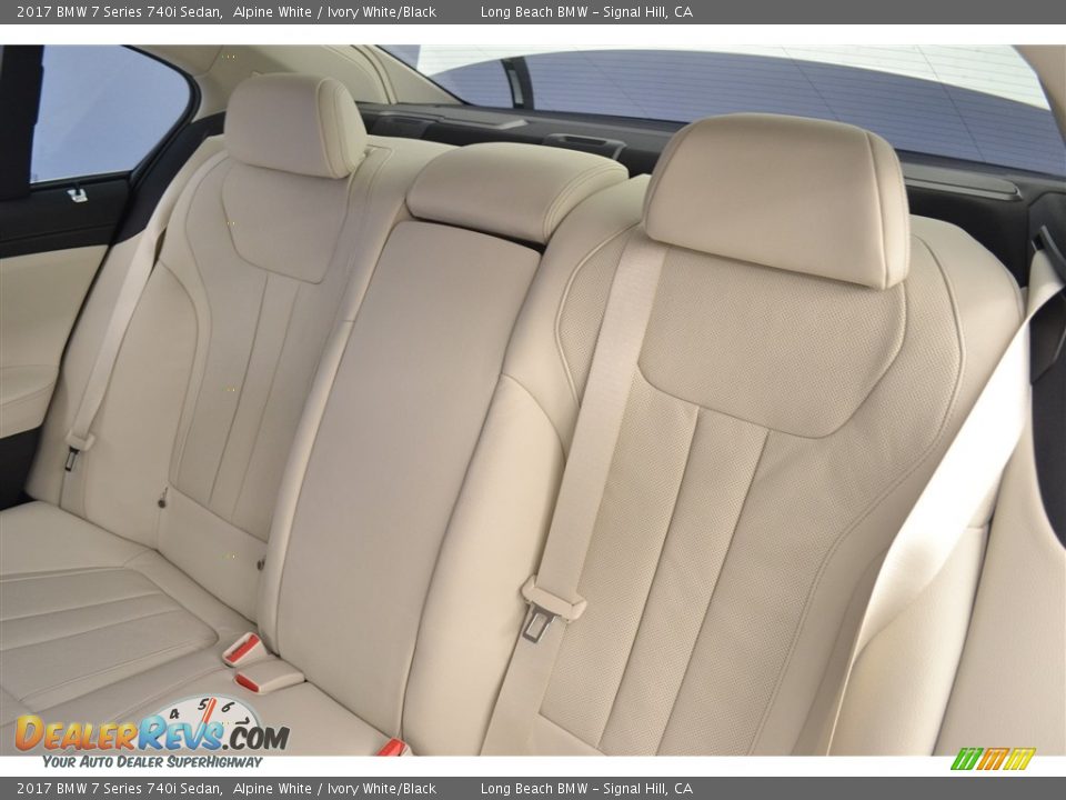 2017 BMW 7 Series 740i Sedan Alpine White / Ivory White/Black Photo #9