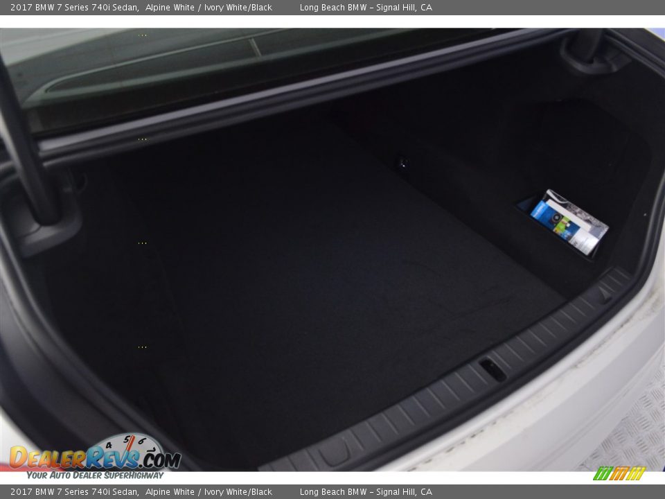 2017 BMW 7 Series 740i Sedan Alpine White / Ivory White/Black Photo #10