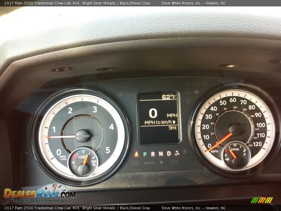 2017 Ram 2500 Tradesman Crew Cab 4x4 Bright Silver Metallic / Black/Diesel Gray Photo #17