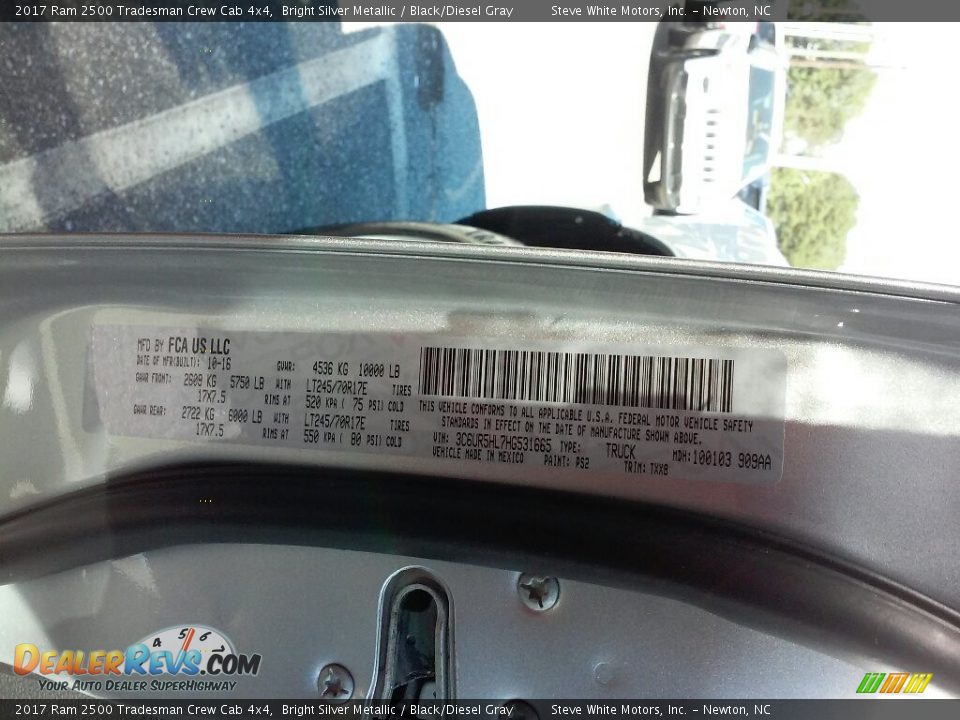 2017 Ram 2500 Tradesman Crew Cab 4x4 Bright Silver Metallic / Black/Diesel Gray Photo #22