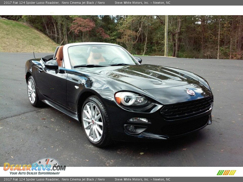 Front 3/4 View of 2017 Fiat 124 Spider Lusso Roadster Photo #14