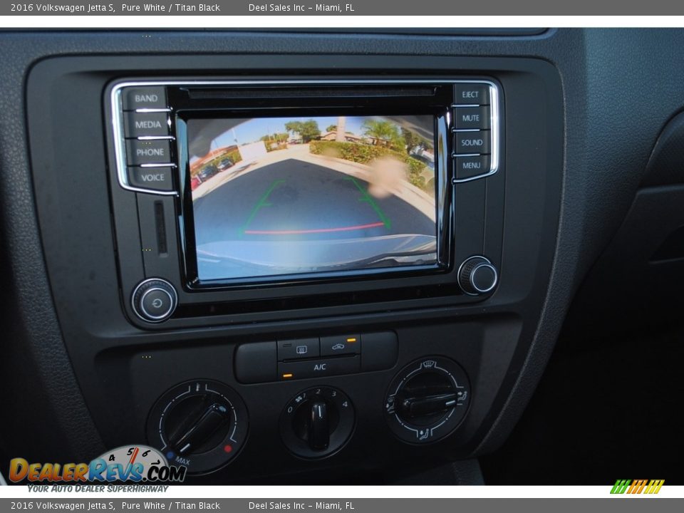 2016 Volkswagen Jetta S Pure White / Titan Black Photo #15