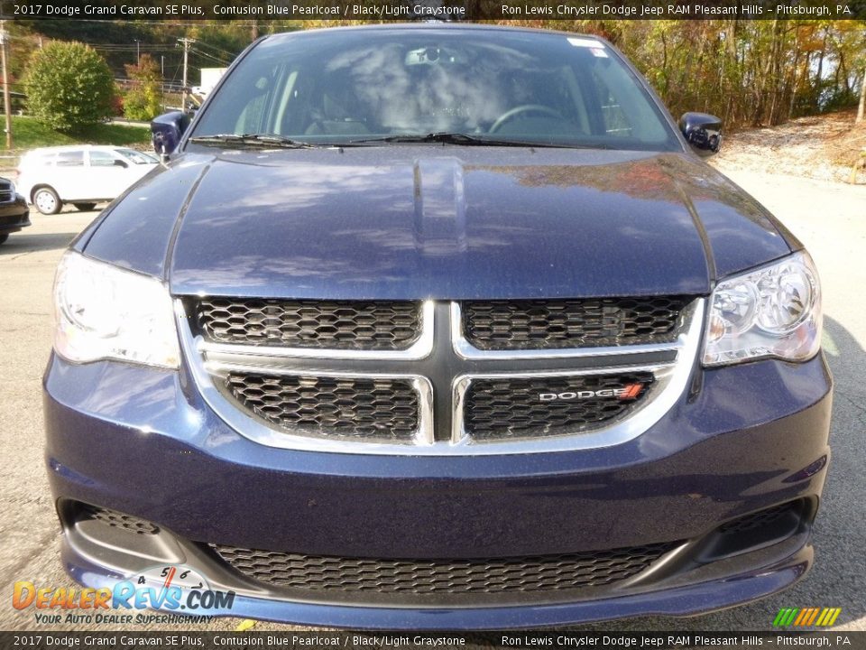 2017 Dodge Grand Caravan SE Plus Contusion Blue Pearlcoat / Black/Light Graystone Photo #9