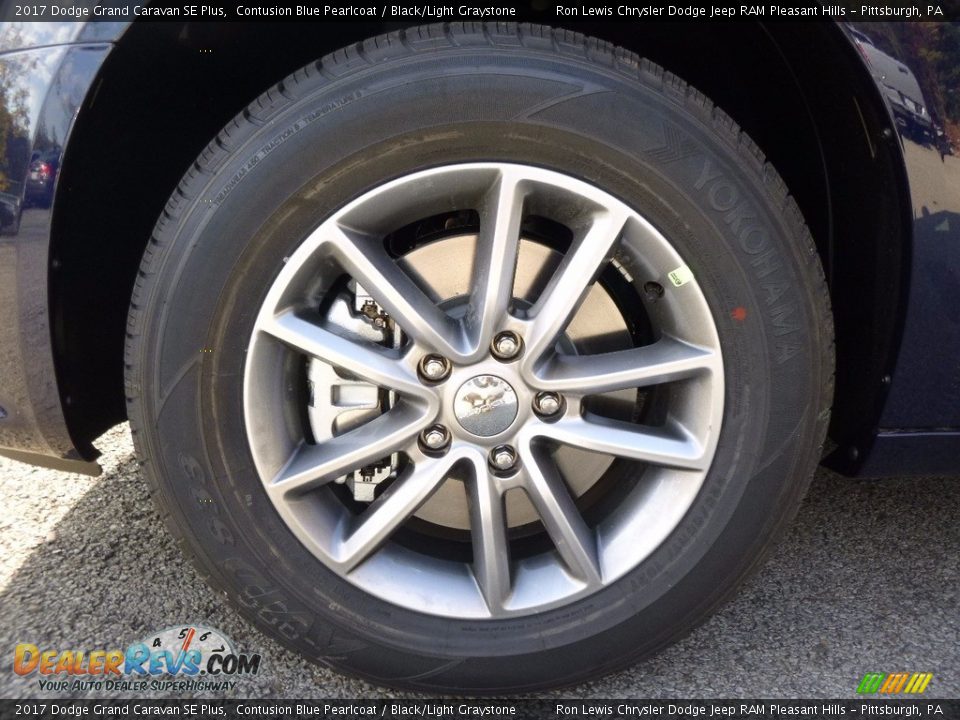 2017 Dodge Grand Caravan SE Plus Contusion Blue Pearlcoat / Black/Light Graystone Photo #10