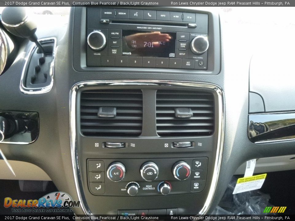 2017 Dodge Grand Caravan SE Plus Contusion Blue Pearlcoat / Black/Light Graystone Photo #20