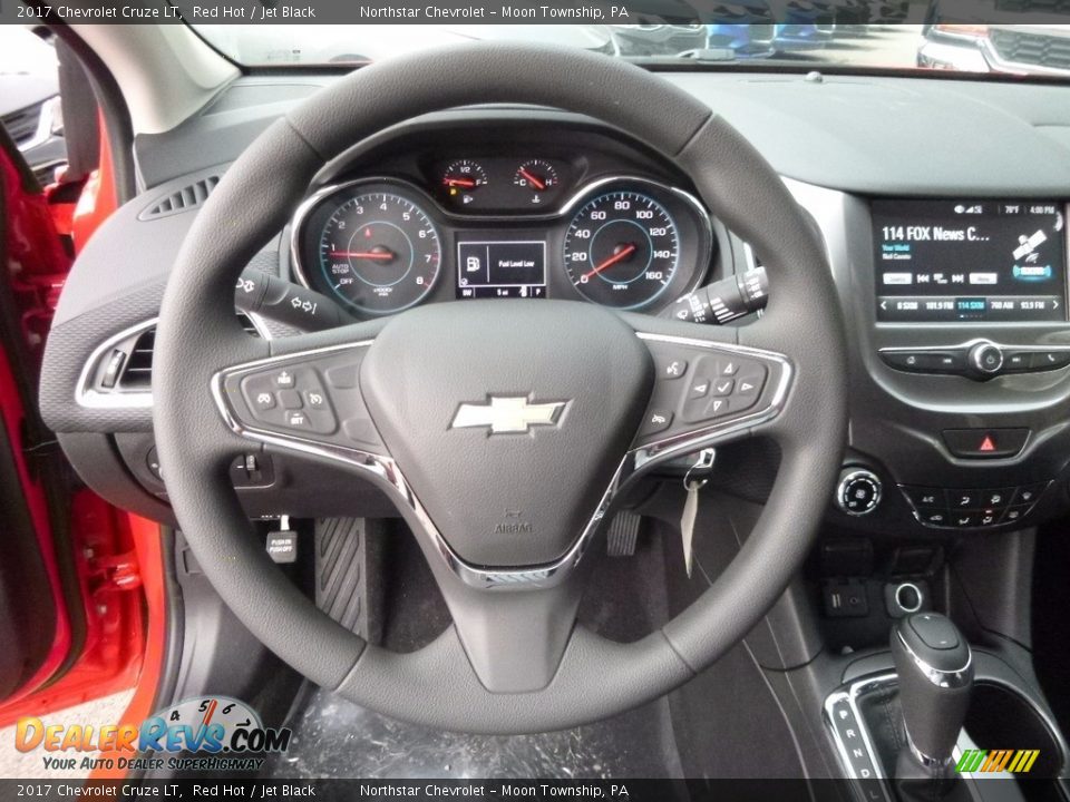 2017 Chevrolet Cruze LT Red Hot / Jet Black Photo #16