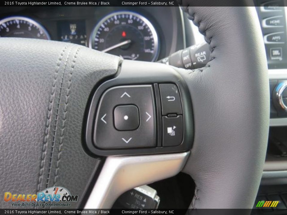 Controls of 2016 Toyota Highlander Limited Photo #15