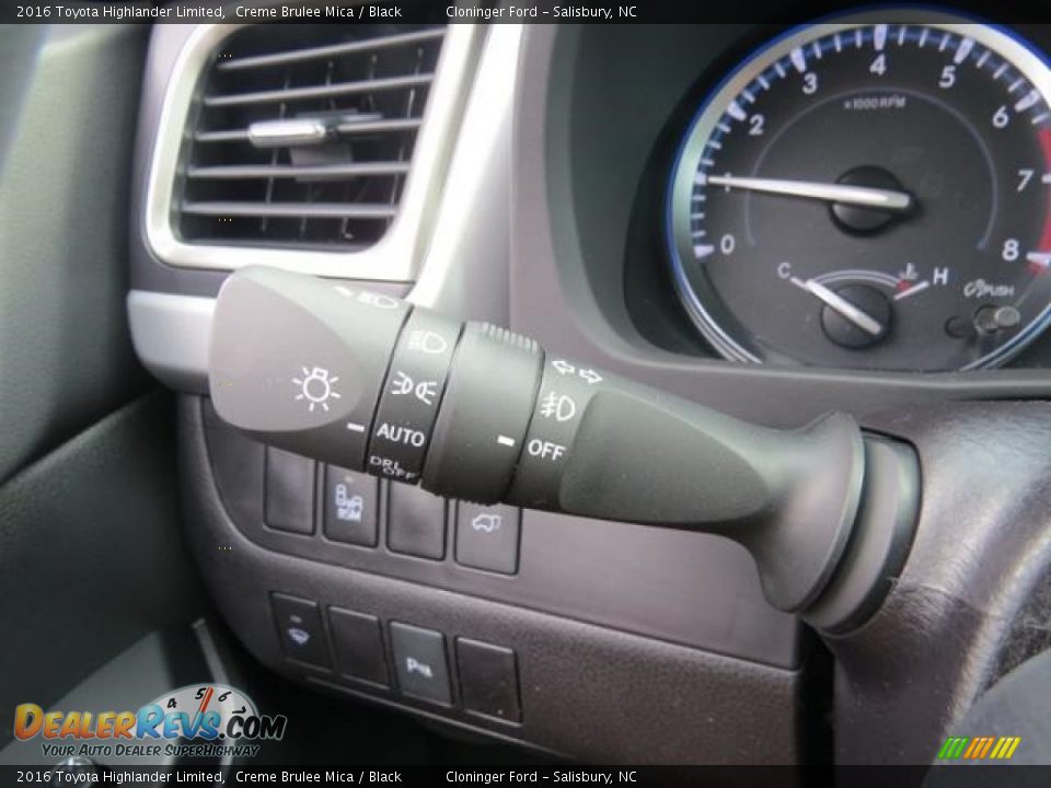 2016 Toyota Highlander Limited Creme Brulee Mica / Black Photo #17