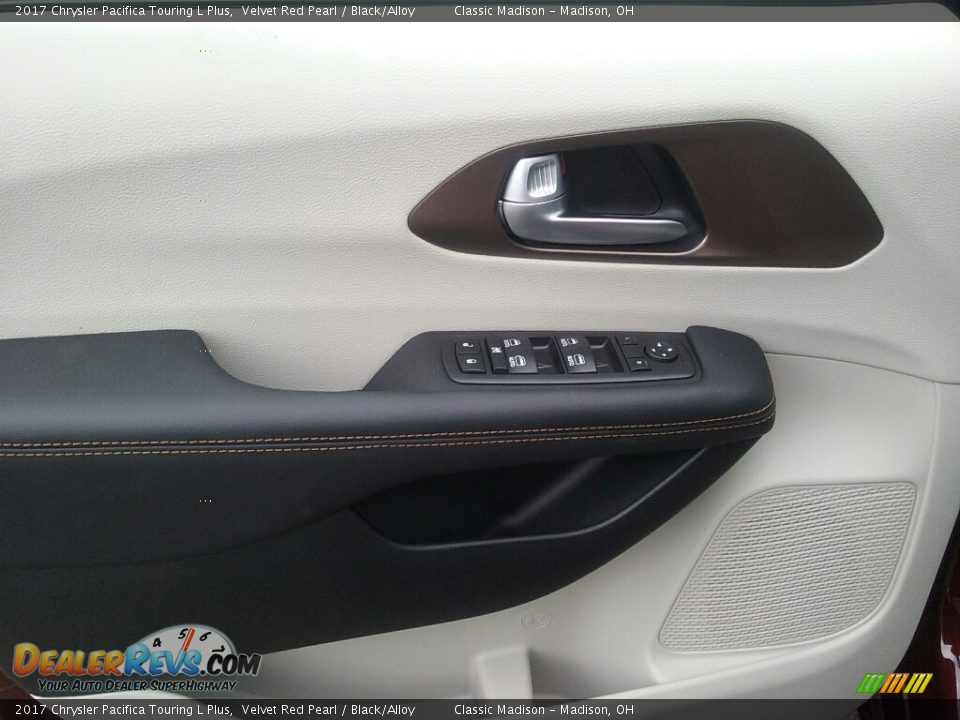2017 Chrysler Pacifica Touring L Plus Velvet Red Pearl / Black/Alloy Photo #2