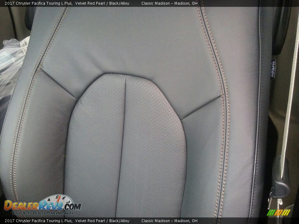 2017 Chrysler Pacifica Touring L Plus Velvet Red Pearl / Black/Alloy Photo #4