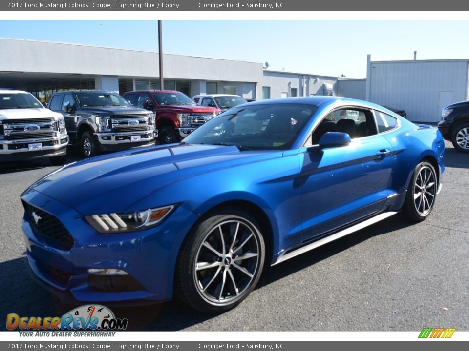 Front 3/4 View of 2017 Ford Mustang Ecoboost Coupe Photo #3