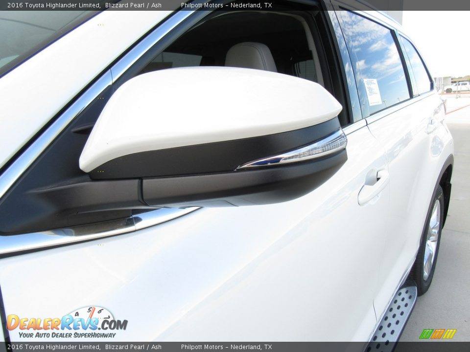 2016 Toyota Highlander Limited Blizzard Pearl / Ash Photo #13