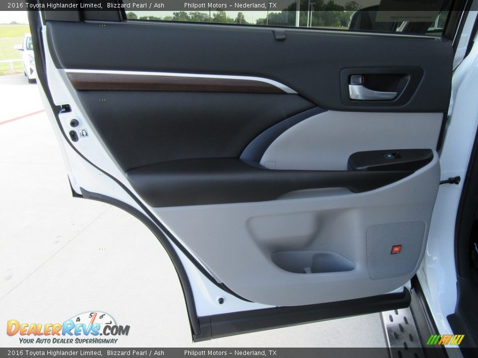 2016 Toyota Highlander Limited Blizzard Pearl / Ash Photo #19